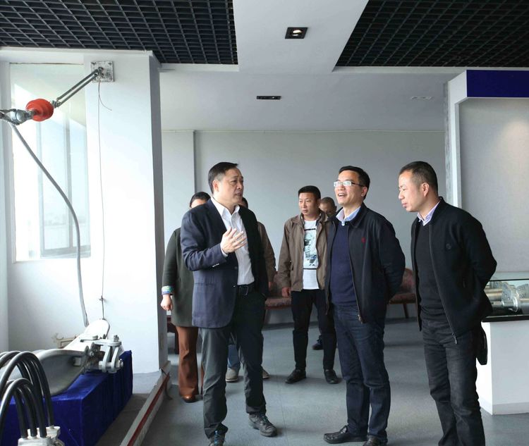 荆州市统计局党组副书记、副局长陈孝金贴身领导Z6尊龙时凯发展